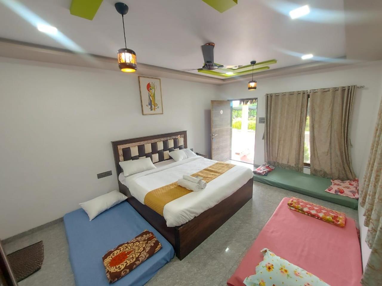 The Village Resorts 卡尔贾特 外观 照片