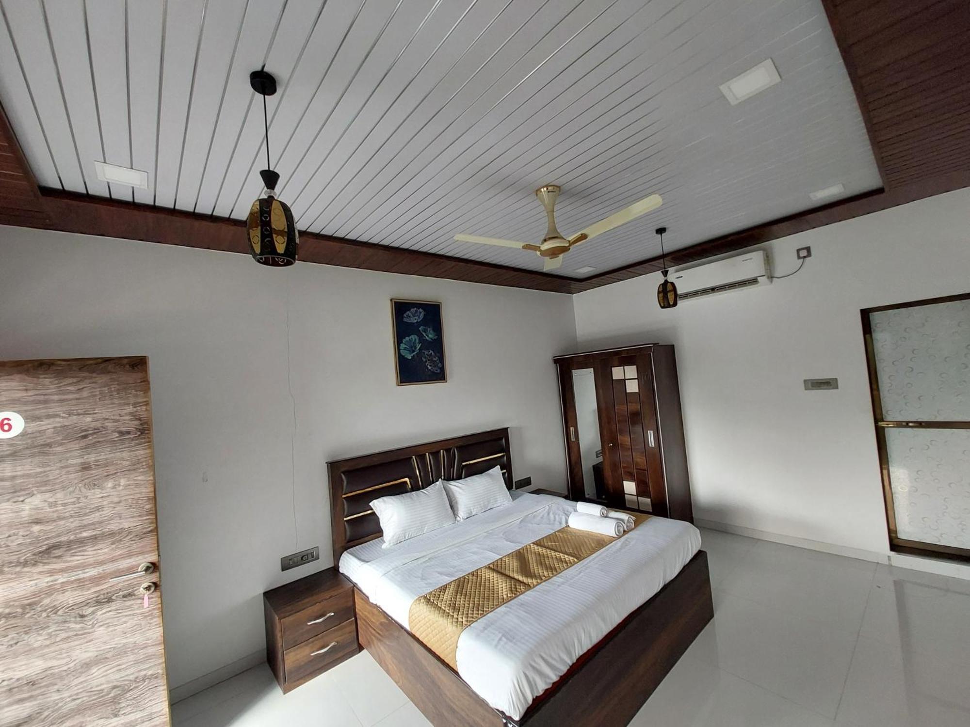 The Village Resorts 卡尔贾特 客房 照片